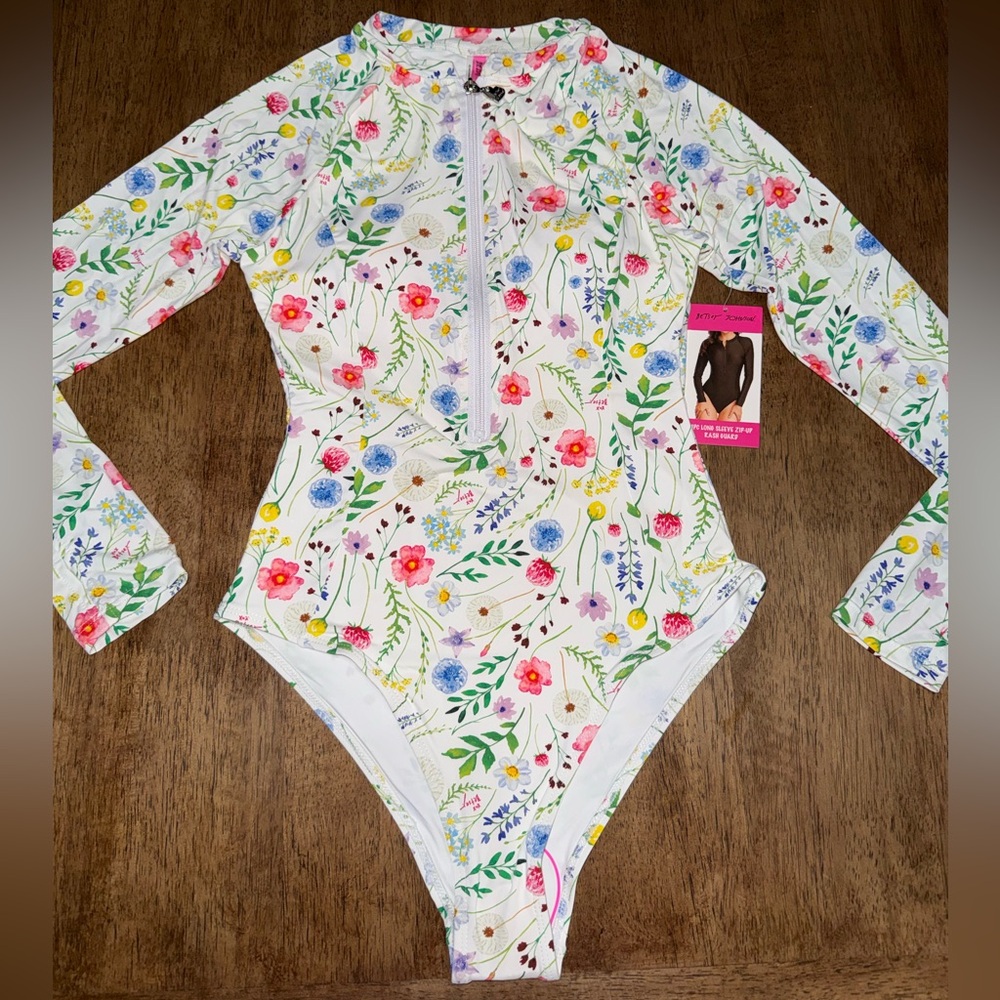 NEW BETSEY JOHNSON WHITE BRIGHT FLORAL LONG SLEEVE ZIP UP RASH GAURD SWIMSUIT XL